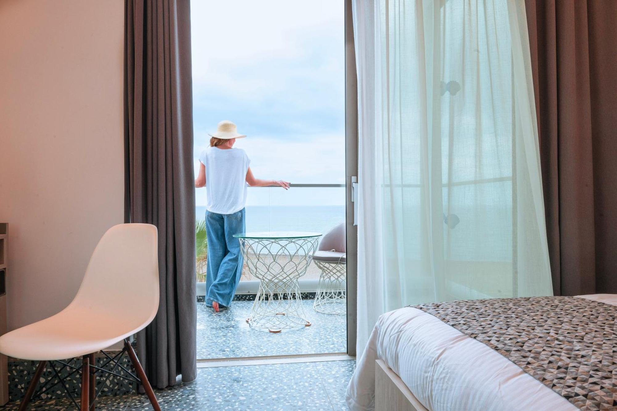 Pearl Seabreeze Suites Ретимно Экстерьер фото